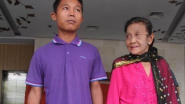 Akhir Kisah Cinta Pernikahan Beda Usia 55 Tahun, Selamet Setia Rawat Nenek Rohaya Hingga Meninggal