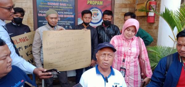 Diduga Jadi Korban Penipuan, Ratusan CPMI Datangi Polres Cirebon Kota Minta Pelaku Ditangkap