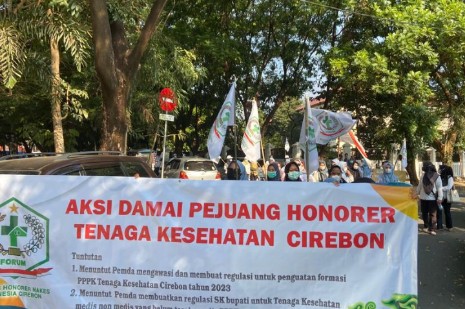 Protes Ke Pemkab, Nakes di Kabupaten Cirebon Turun Kejalan, Ini Tuntutan Mereka