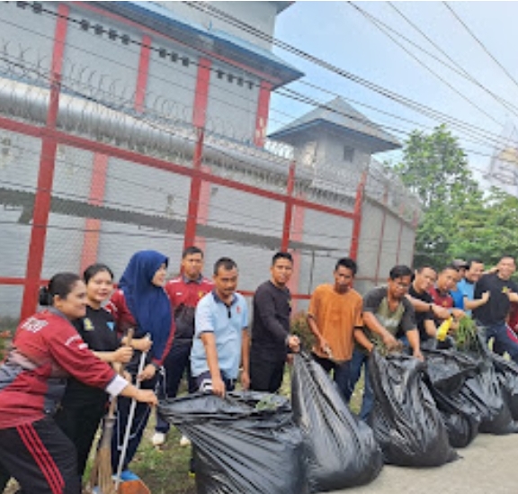 Rutan Kelas 1 Labuhandeli Gelar Gotong Royong