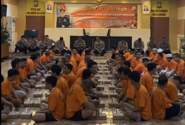 Makan Siang Bersama Tahanan, Kombes Pol. M. Ngajib : Jumat Berkah, Semoga Mereka Mendapat Hidayah