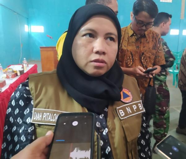 Wakil Ketua Komisi VIII Diah Pitaloka Dampingi BNPB Salurkan Dana Tunggu Bagi Korban Gempa Cianjur