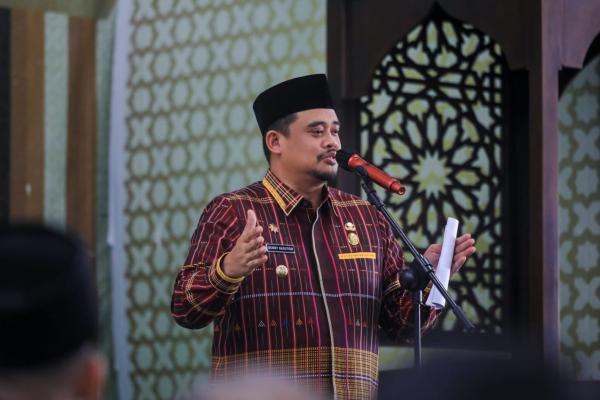 Bobby Nasution Sumbangkan Rp10 Juta per Bulan untuk Tambahan Gaji Imam dan Muazin Mesjid Al Buchori