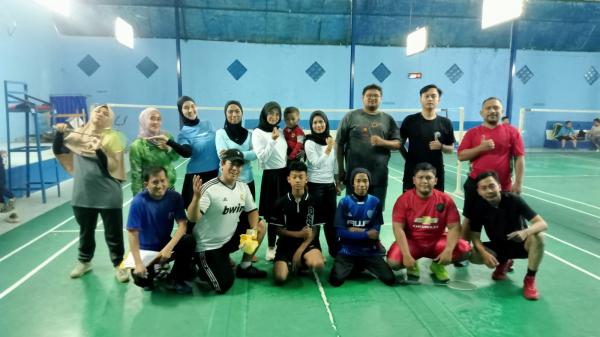 Komunitas Badminton Cilegon: Olah Raga Minggu Sore jadi Momen Kekeluargaan