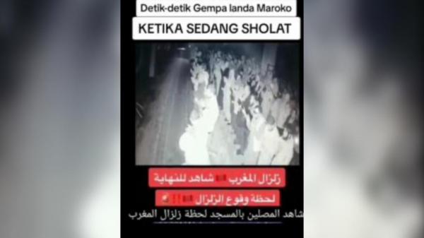 Video Viral Sholat Jamaah Tetap Khusyuk Saat Gempa Maroko Terjadi