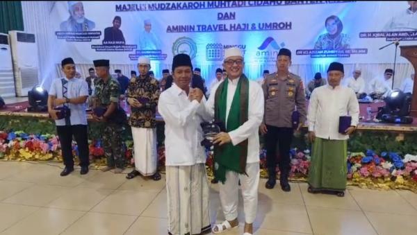 Aminin Travel Prakarsai Berkumpulnya Ratusan Ulama Banten Ikuti Istigosah dan Manasik Akbar