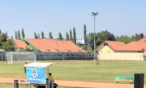 Lampu Stadion Jenggolo Kurang Terang, Laga Lamongan Vs Kabupaten Kediri Terpaksa Ditunda