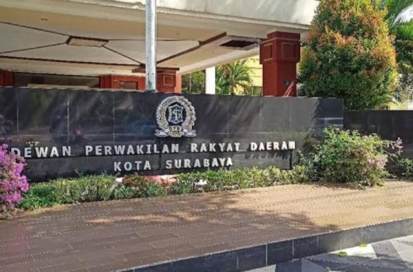 Gaji dan Operasional Pemkot Surabaya Capai Rp8 Triliun, DPRD Minta Jatah RT/RW 2024 Dihilangkan