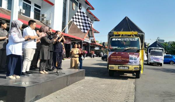 Bupati Sukoharjo bersama Bulog Luncurkan Bantuan Beras, Sasarannya 68.678 KPM