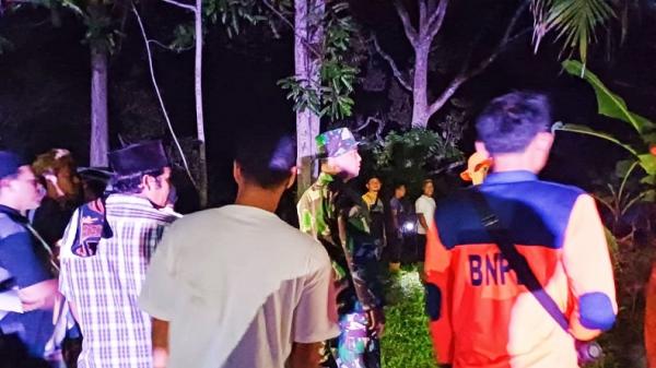 Hilang 9 Jam, Bocah Ditemukan di Atas Pohon Karet Malam Hari