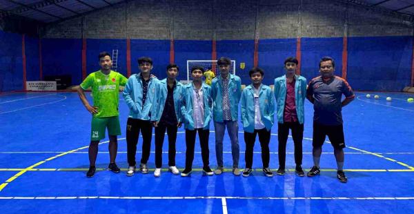 Mahasiswa KKN 146 UNS, Sosialisasi Penanganan Cedera Awal Olahraga di Akademi Futsal Surakarta