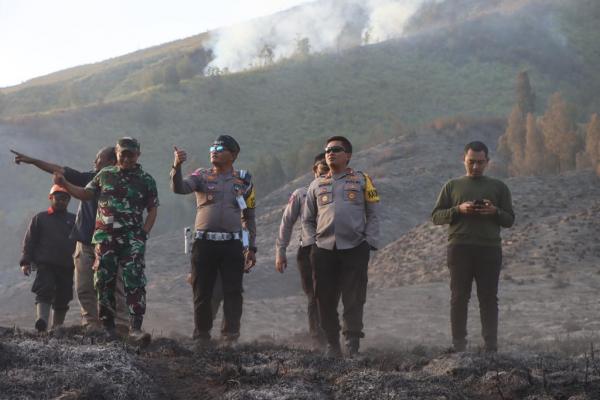 Pasangan Pengantin yang Diduga Sebabkan Kebakaran di Gunung Bromo, Masih Berstatus Saksi