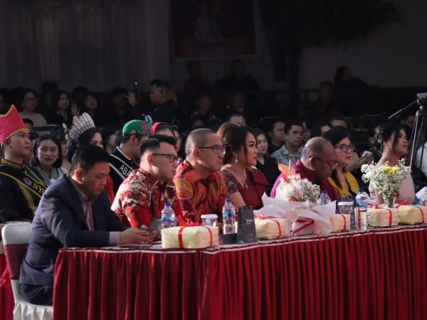Kakanwil Kemenkumham Sulut Menjadi Juri dalam Grand Final Pemilihan Nyong Noni Sulut 2023