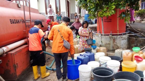 Selama 2 Pekan, Sejumlah Desa di Kuningan Alami Kesulitan Air Bersih