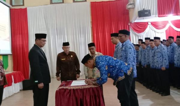 Bupati Aceh Selatan Mutasi Kepala Sekolah dan Kepala UPTD Puskesmas