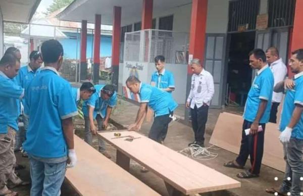 Warga Binaan Rutan Ambon Ikut Pelatihan Pertukangan Kayu