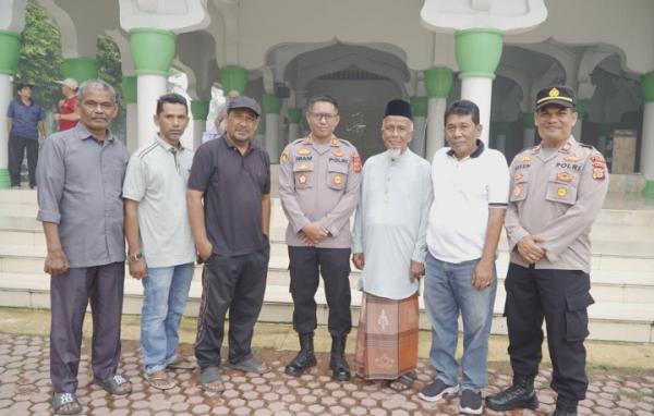 Jum'at Bersih Polres Pidie di Masjid Darul Huda Bambi