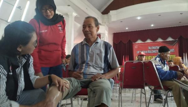 50 Oang Penyandang Tuna Daksa Ngawi,  Menerima Kaki Palsu dari Anggota DPRD Jatim