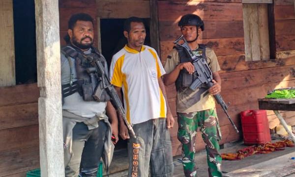 Satgas TNI Tangkap Anggota Simpatisan Kelompok Separatis Teroris di Kabupaten Teluk Bintuni