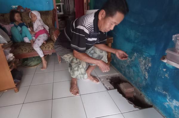Heboh, Lantai Rumah  Warga di Mangkubumi Tasikmalaya Mendadak Panas
