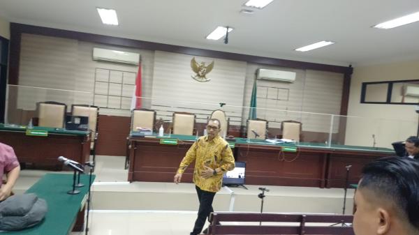 Wakil Ketua DPRD Jatim Terbukti Terima Suap, Vonis 9 Tahun Penjara, Uang Penggantinya Bikin Miskin