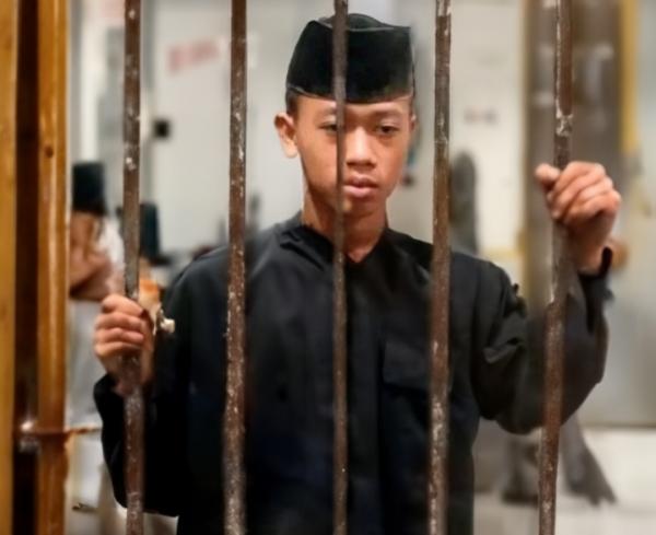 Tampang Pelaku Perundungan Siswa SMP di Sel Penjara Berwajah Memelas, Netizen Ramai Berkomentar