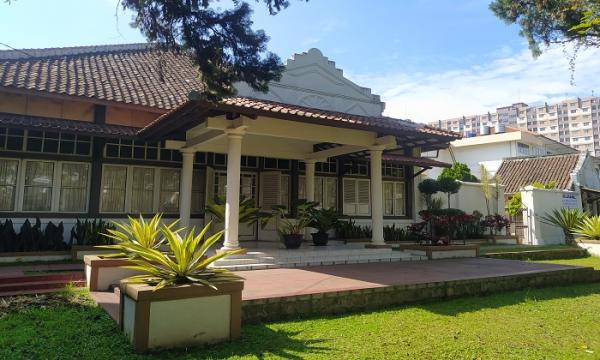 Intip Kemegahan Rumah Mbah Wongso di Cimahi yang Pernah Disinggahi Bung Karno Muda