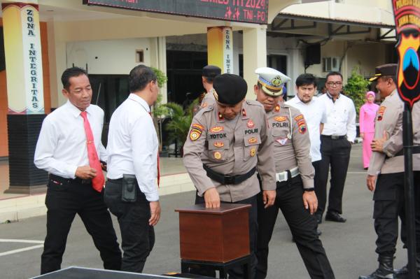 Jumat Berkah, Personel Polresta Cilacap Kumpulkan Dana untuk Korban Perundungan