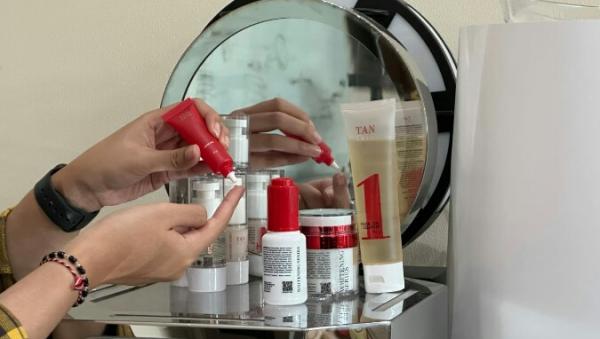 Tips Gunakan Skincare Agar Glowing, Kenali Kandungannya dan Pakai Secara Rutin