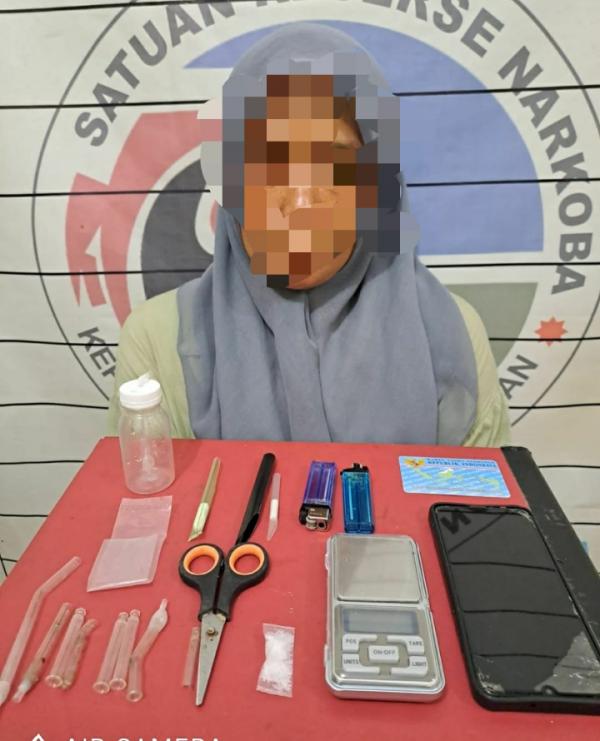 Seorang Mama Muda Pengedar Narkoba Diringkus Satres Narkoba Polres Aceh Selatan