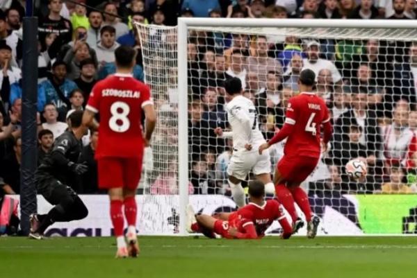 Liverpool Dilibas Tottenham Hotspur 1-2, PGMOL Salahkan Wasit Anulir Gol Luiz Diaz