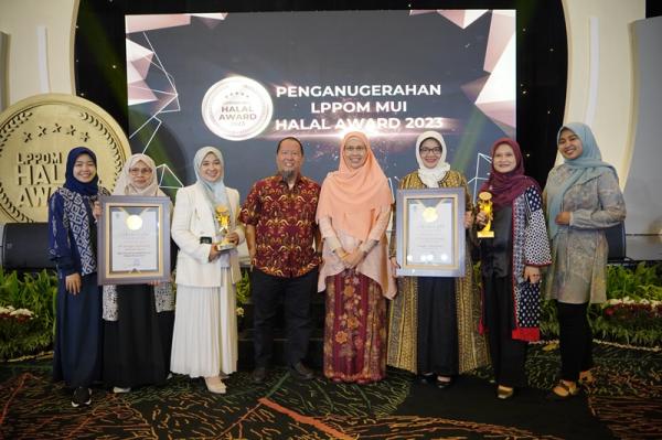 Kembangkan Kosmetik Halal, Paragon Borong 3 Penghargaan di Halal Award LPPOM MUI 2023