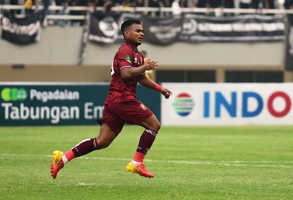 Potret Sriwijaya FC ditahan Imbang Tim Tamu Semen Padang FC 1-1