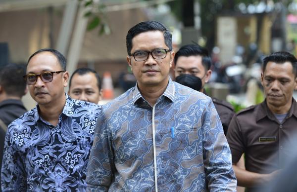Wajah Tegang Mantan Juru Bicara KPK Febri Diansyah saat Diperiksa KPK