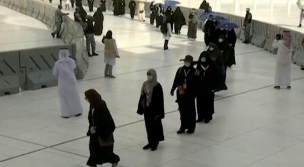 Pakaian Jemaah Umrah Perempuan, Aturan Baru dari Arab Saudi
