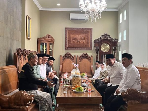Rajut Potensi Pemuda Islam dan Ekonomi Syariah, Arief Rosyid Kunjungi 12 Pesantren di Jawa Timur