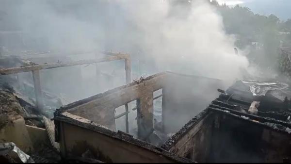 Kebakaran Hebat di Mamasa, Sebanyak 14 Jiwa Kehilangan Tempat Tinggal