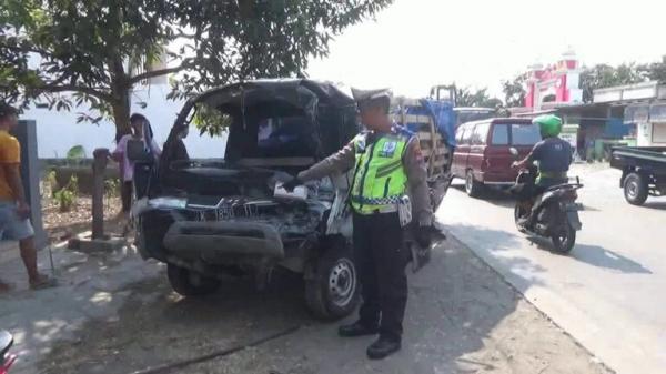 Kecelakaan Hari Ini di Grobogan, Nekat Ngeblong 5 Mobil Tabrakan Karambol