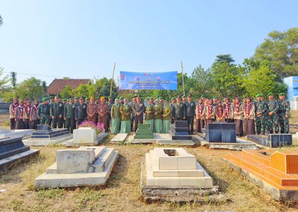 Kodim Way Kanan Ziarah Ke Taman Makam Veteran di Baradatu Jelang HUT TNI ke-78