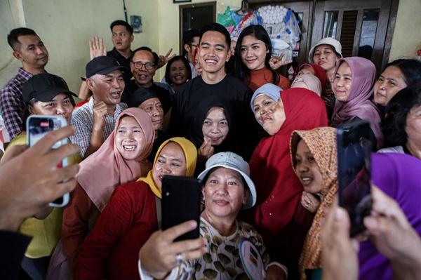 Kaesang Pangarep Dengar Keluhan Warga Cipinang Melayu Jakarta Timur saat Blusukan  