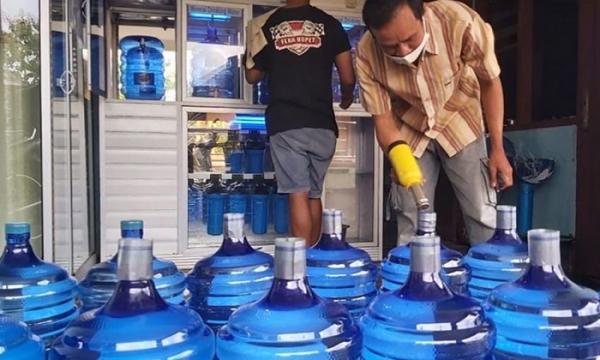 Tak Temukan Migrasi BPA, Empat Peneliti Ilmiah di Makassar Buktikan AMDK Galon Aman