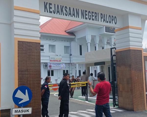 Tak Diizinkan Liput Kunjungan Kajati Sulsel di Kantor Kejari Palopo, Wartawan Malah Diusir