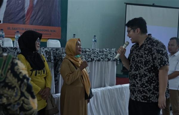 Anggota DPR RI Ravindra Airlangga Desak Pemerintah Bantu UMKM Sektor Ikan Hias Kabupaten Bogor