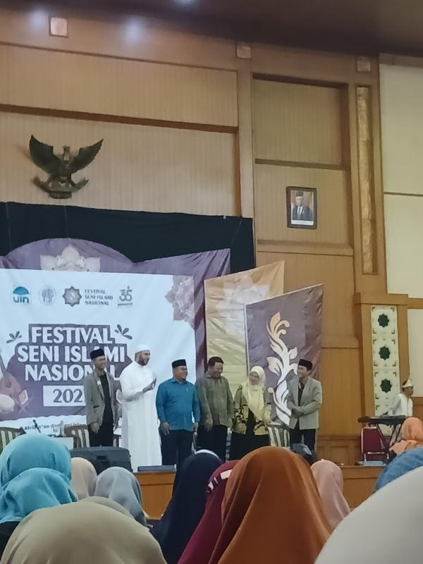 2 Mahasiswa  Delagasi IAIN Lhokseumawe  Bertarung Dalam Festival Seni Islami Nusantara