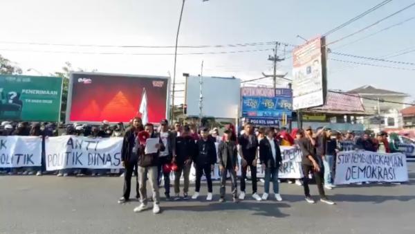 Mahasiswa dan Masyarakat Yogyakarta Adakan Aksi Demonstrasi, Kritisi Politik Dinasti