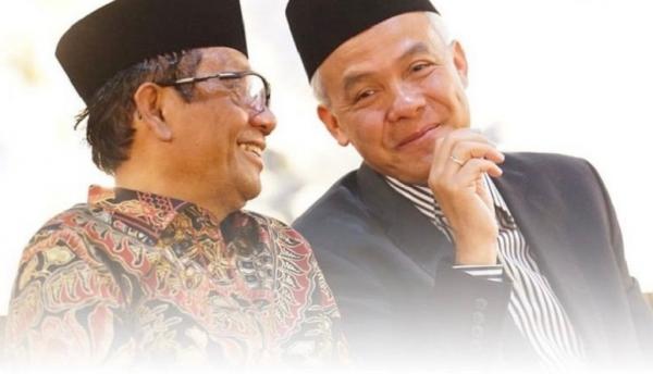 Capres 2024 Pranowo Disambut Mahfud MD di Pernikahan Anak Mantan Ketua PBNU Aqil Siroj di Cirebon