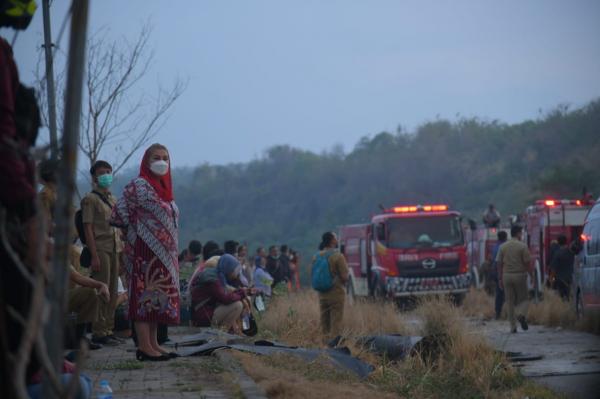 Mbak Ita Pastikan Upaya Pendinginan Lokasi Kebakaran di TPA Jatibarang Terus Dilakukan