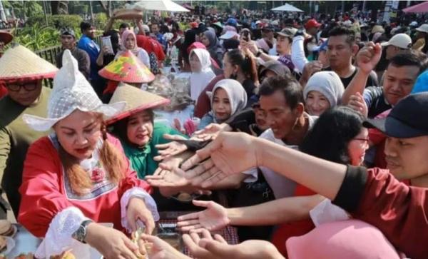 Festival Pendamping Beras di Simpang Lima: Masyarakat Semangat Dukung Program Makanan Sehat