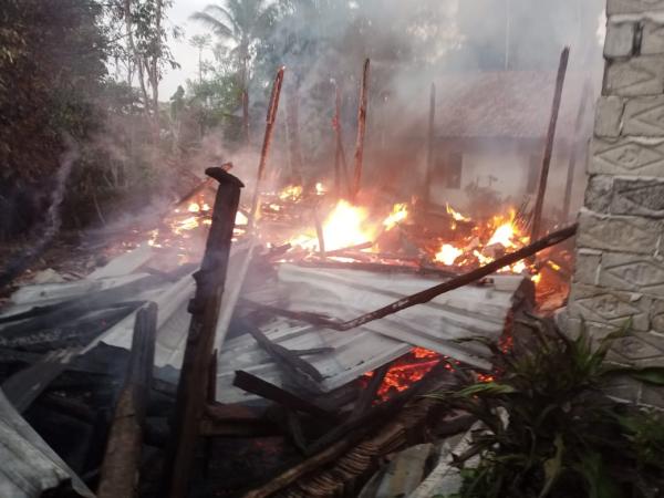 2 Rumah di Purwakarta Hangus Terbakar, Diduga Akibat Korsleting Listrik