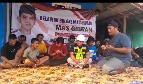 Buruh, Petani, Nelayan, Hingga Ibu-ibu di Indramayu Serentak Dukung Gibran Jadi Cawapres